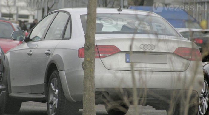 Limuzin kasztni alá rejtették a technikát