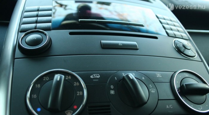 Mint minden Merciben