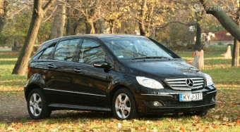 Egyetlen baj van vele