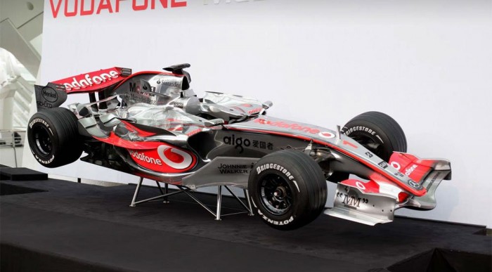 Nem fű alatt jön az új McLaren 6 | Vezess Január 7-én, Stuttgartban jön az MP4-23