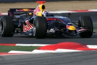 A Red Bull a Renault-verné meg 64