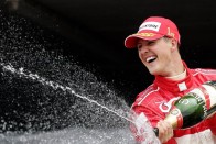 Schumi 9 milliárdot kaszál 2014-ig 83