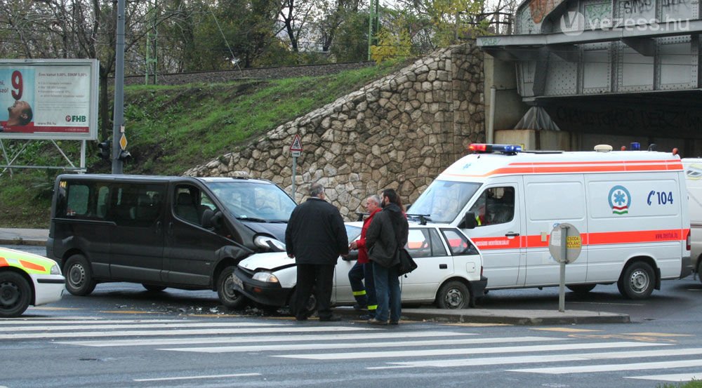 Most kell új kötelezőt kötni 54