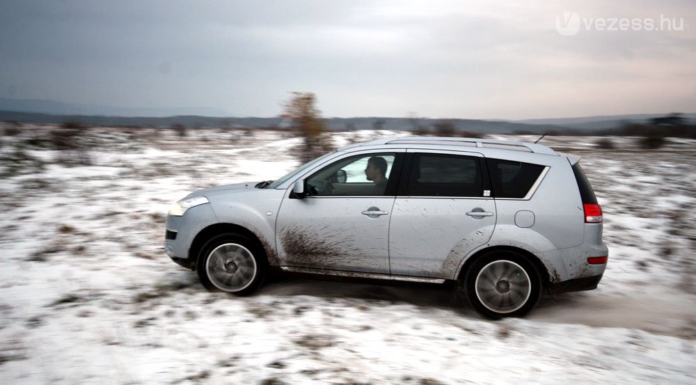 Automatikusan bekapcsol a hátsó hajtás 4x4-es állásban