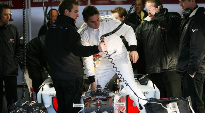 Fisichella a bennmaradásért dolgozik