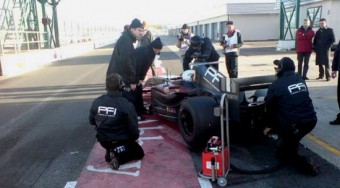 Vegyen saját F1-est 100 millióért!