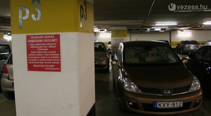 Hiányzik a felosztás a WestEnd parkolójából