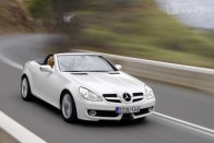 Megújult a Mercedes SLK 2