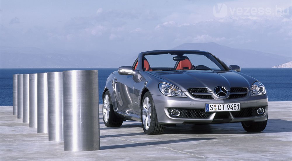 Megújult a Mercedes SLK 5