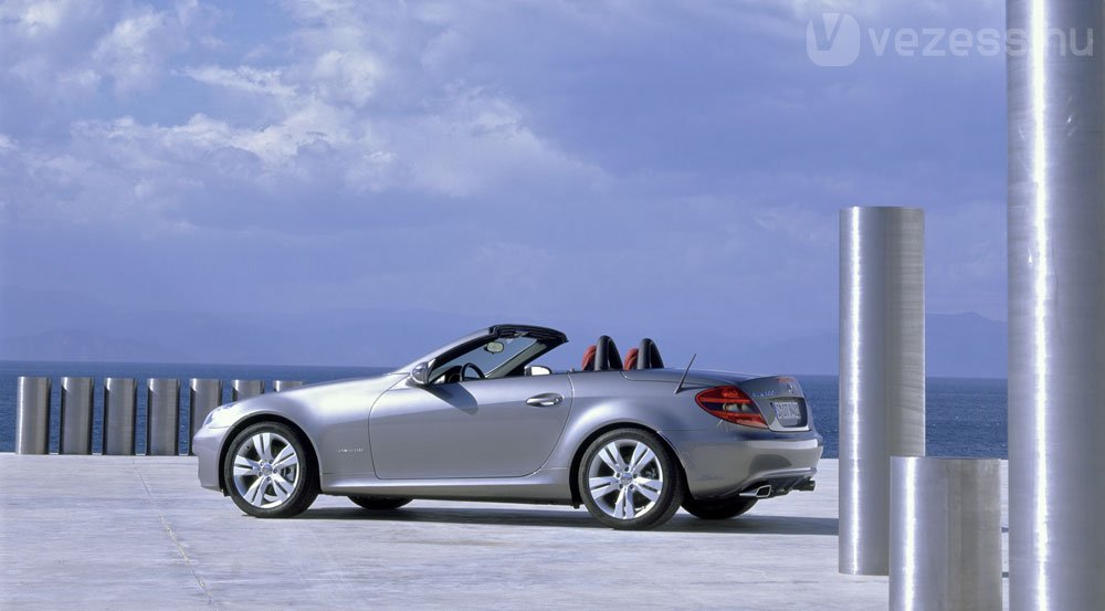 Megújult a Mercedes SLK 6