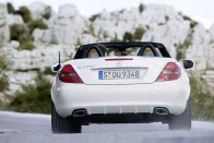 Megújult a Mercedes SLK 25