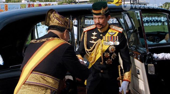 A Brunei szultán