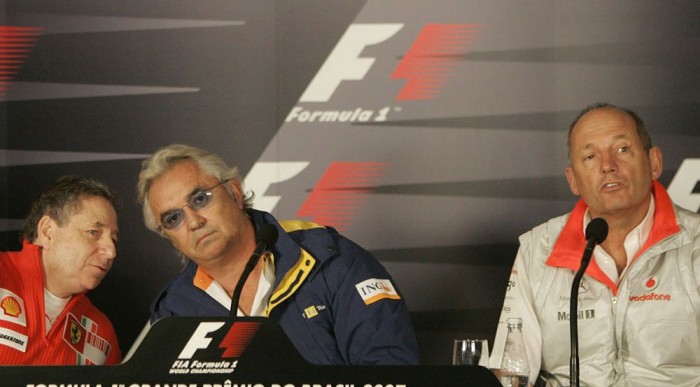 Össztűz alatt a McLaren 7 | Vezess Nem tetszik nekik Dennisék elektronikája