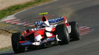 A Toyotánál ketyeg az óra