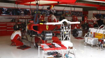 Csak öt évre áll le a motorfejlesztés