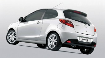 Jön a sportos Mazda2