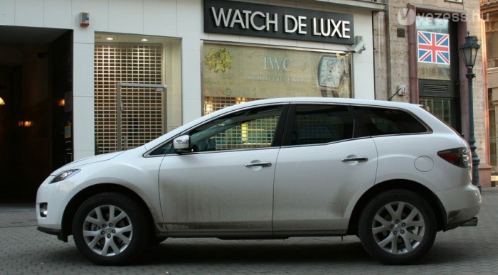 9,5 millióért csurig van extrákkal