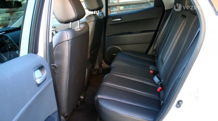 Hátul semmi különös