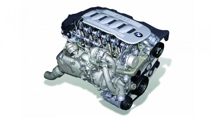 Hat henger két turbóval