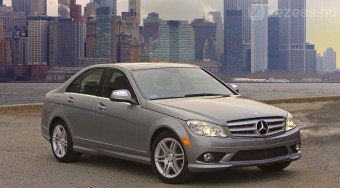 Rekordbüntetés autógyáraknak