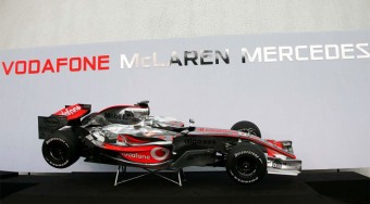 A Mercedes lenyeli a McLarent?