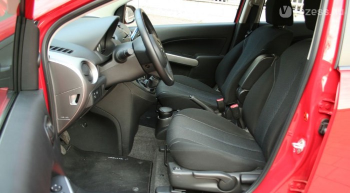 Bal elöl jó benne igazán