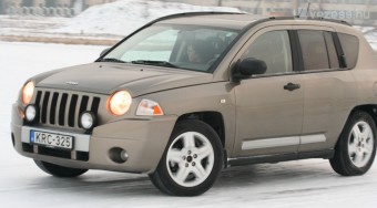 Fogszabályzós csinibaba