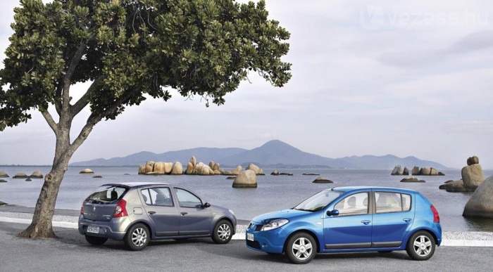 Dacia-emblémával jön a Sandero