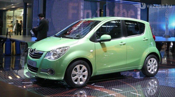 Fél évvel a Splash után fut be az Agila B