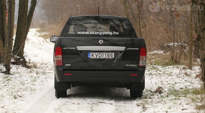 Teszt: Ssangyong Actyon Sports 2,0 Xdi 10 | Vezess Hátlap