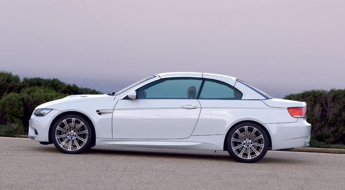 22 másodperc alatt csukható a tető