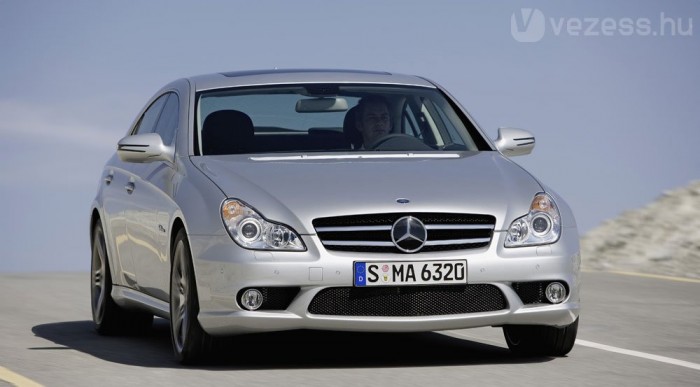 4,5 másodperc alatt százon van