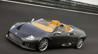 Új sportkocsival az életben maradásért