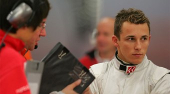 A labancok viszik a pilótát