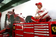 Eladják Räikkönen F1-esét 17