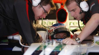 Button még bízik a Hondában