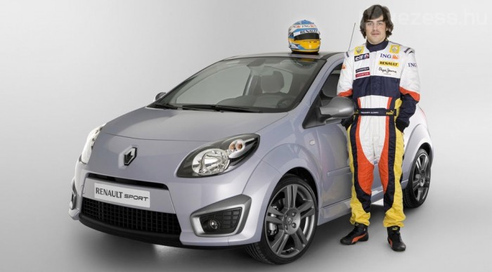 Mercedes SLR után Twingo Alonsónak