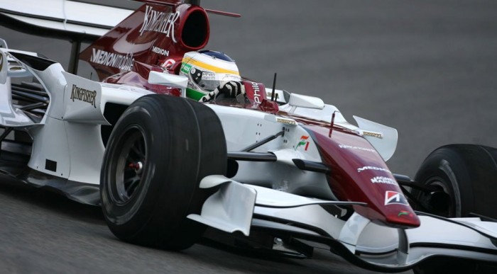 Hamilton lenyomta Alonsót 6 | Vezess Fisichella nagyot villantott