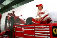 Bahrein: ötödszörre is Räikkönen 25