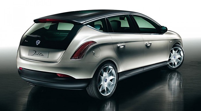 Ellenfél a BMW-nek a Lanciától 4 | Vezess Továbbra is lesz kétszínű kasztni