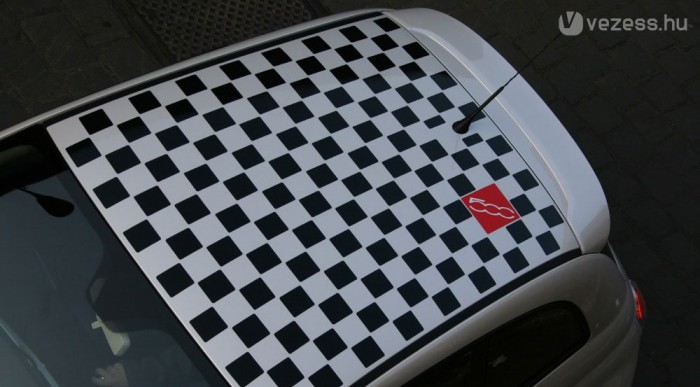 Kockás tetővel is rendelhetjük