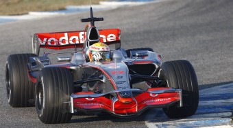 Hamilton az élen Jerezben