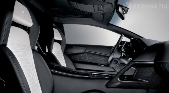 A Versace a Lmborghininél segédkezett