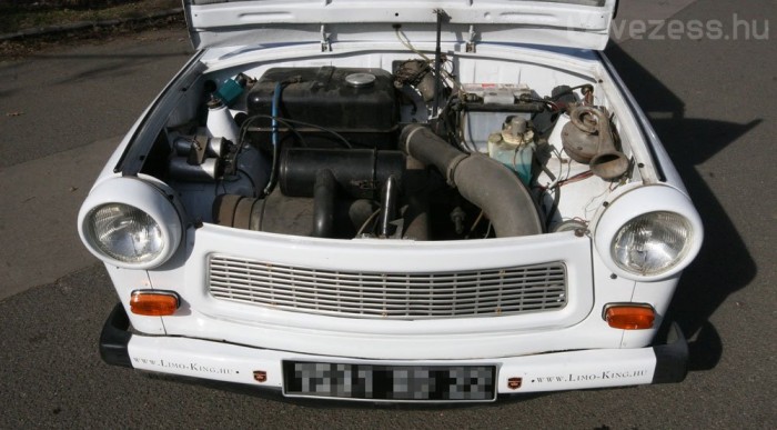 Nem csalás, nem ámítás, ez bizony az eredeti motor