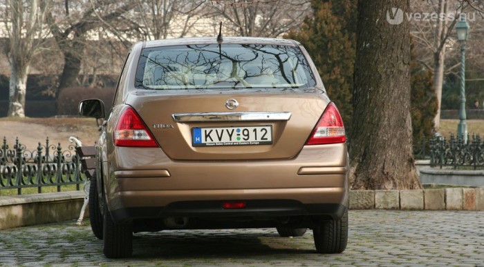 Városban 8,9-11,8 liter között fogyasztott 