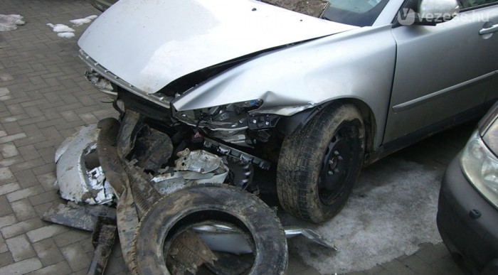 Nem meghalni az autópályán 9 | Vezess Sérülés nélkül szállt ki a család a roncsból