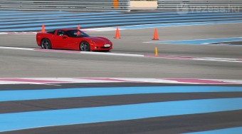 Ecclestone kölcsönadta a pályáját