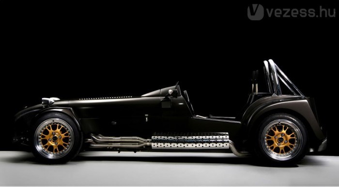 6 fokozatú szekvenciális váltó és sperdiffi a csomagban