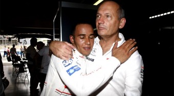 F1: A pótpapa marad a főnök