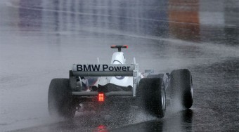 F1: Befestik az esőgumikat